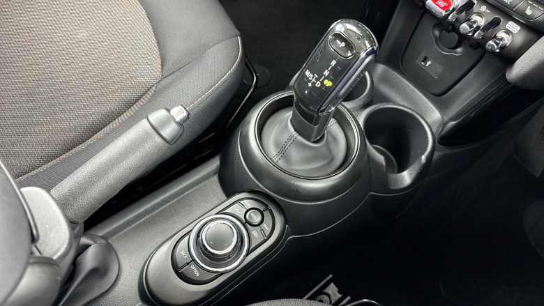 MINI Hatchback 1.5 Cooper Classic II 5dr Petrol Hatchback